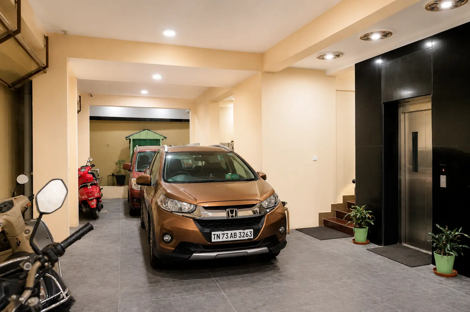 car parking Hotel Sornalaxmi Puducherry